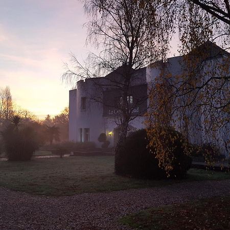 Logis Hotel La Croix Du Sud Le Tour-du-Parc Buitenkant foto